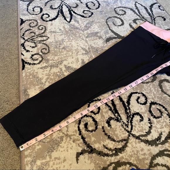 Lululemon Invert Crop Pants - size 4/6 - Picture 6 of 7